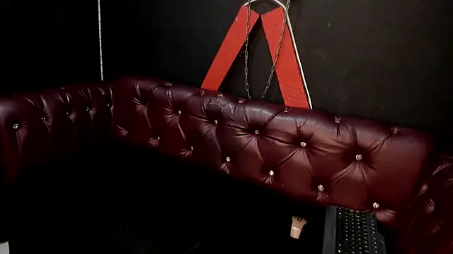 Scarlett 14  online show from 11/27/25, 02:56