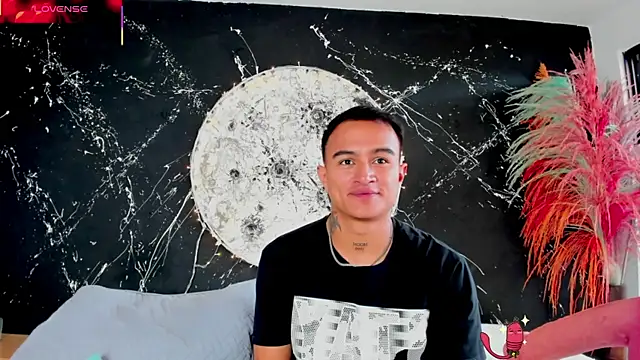 LiamDeep online show from 11/23/25, 03:44