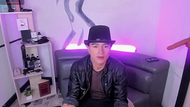 LiamDeep online show from 11/05/25, 08:34