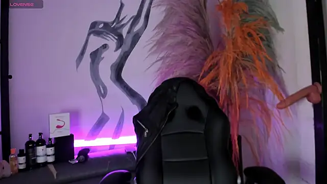 LiamDeep online show from 10/23/25, 09:02