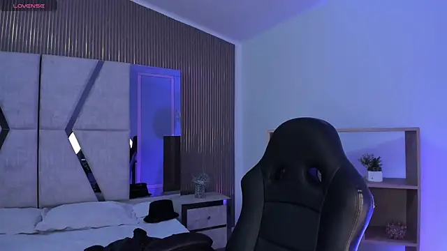 LiamDeep online show from 02/25/26, 08:19