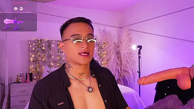 LiamDeep online show from 12/22/25, 11:16