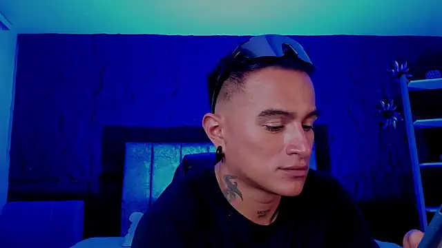 Snapshot of LiamDeep chatting on 06/11/26, 02:53 LiamDeep online show from 06/11/26, 02:53