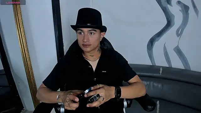 LiamDeep online show from 09/26/25, 03:41