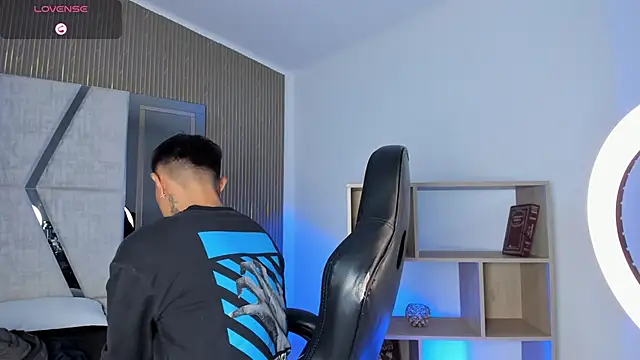 LiamDeep online show from 02/20/26, 08:33