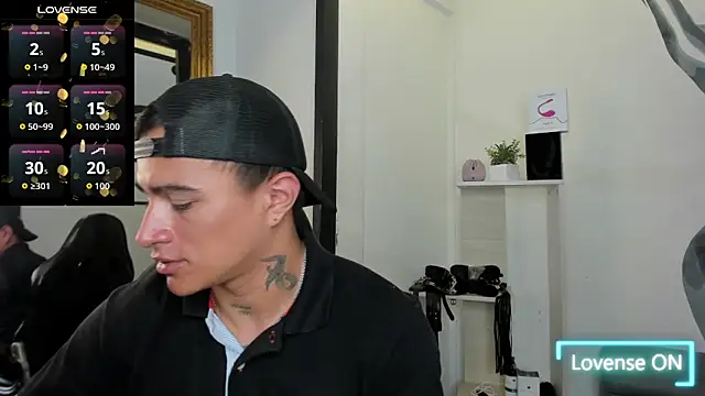 LiamDeep online show from 11/10/25, 08:03