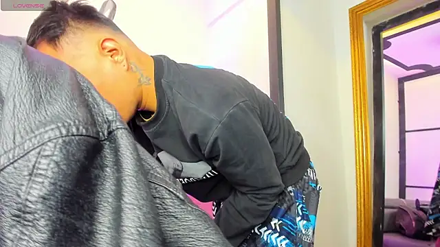 LiamDeep online show from 11/14/25, 08:45