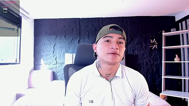 Snapshot of LiamDeep chatting on 07/16/26, 08:17 LiamDeep online show from 07/16/26, 08:17