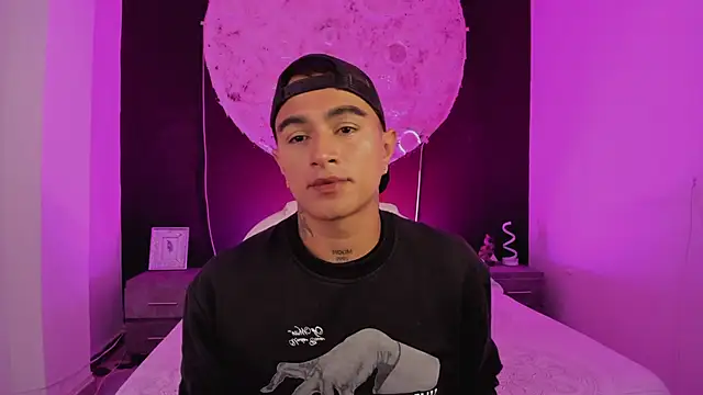 LiamDeep online show from 09/15/25, 05:52