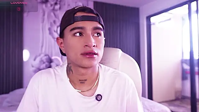 LiamDeep online show from 02/08/26, 08:39