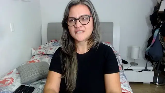 sophie lopez1 online show from 02/04/26, 01:33