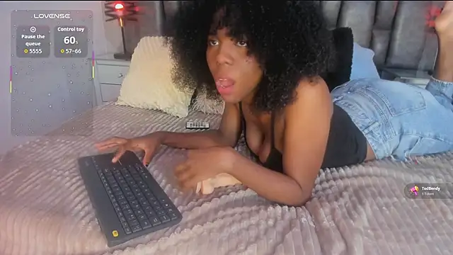 AmiraMorgan online show from 10/18/25, 03:52