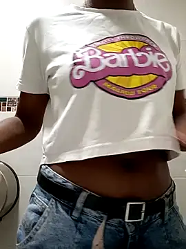 AmiraMorgan online show from 10/22/25, 02:55