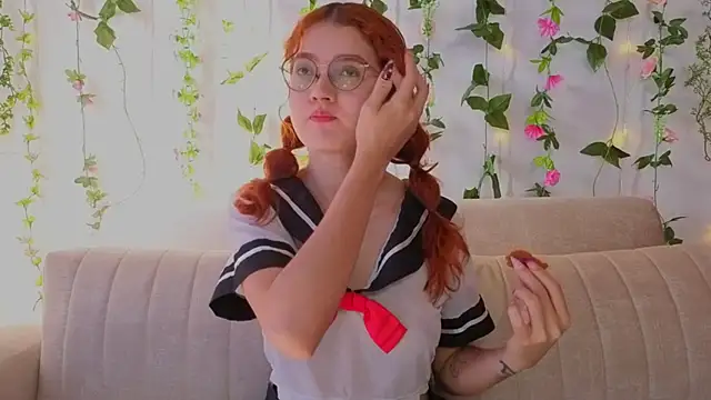 Snapshot of MiaWinxxx chatting on 09/10/25, 08:19 MiaWinxxx online show from 09/10/25, 08:19