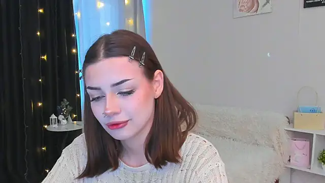 Snapshot of PurrrBerry chatting on 01/15/26, 05:11 PurrrBerry online show from 01/15/26, 05:11