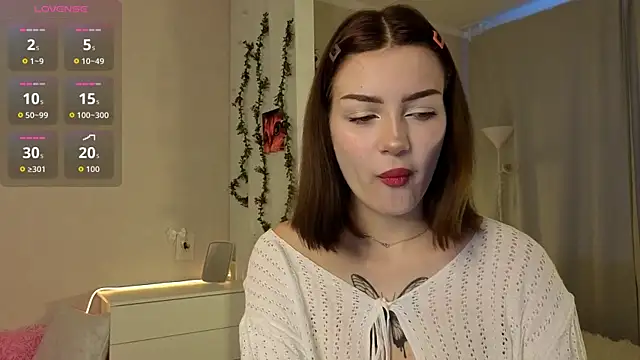 Snapshot of PurrrBerry chatting on 10/11/25, 05:41 PurrrBerry online show from 10/11/25, 05:41