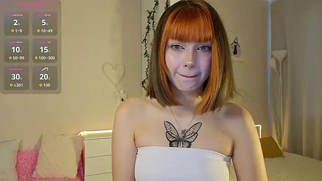 Snapshot of PurrrBerry chatting on 09/29/25, 03:57 PurrrBerry online show from 09/29/25, 03:57