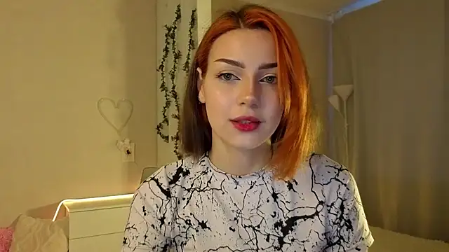 Snapshot of PurrrBerry chatting on 09/15/25, 03:29 PurrrBerry online show from 09/15/25, 03:29