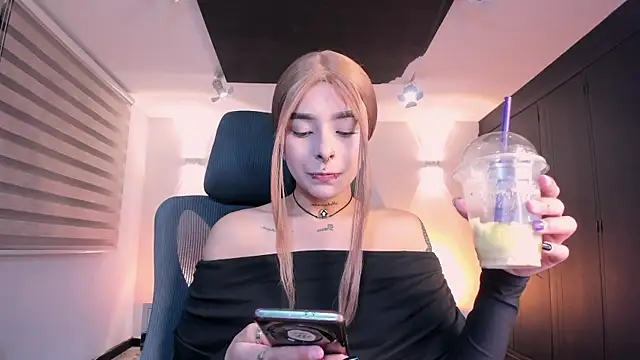 SkyThompson online show from 09/09/25, 04:33