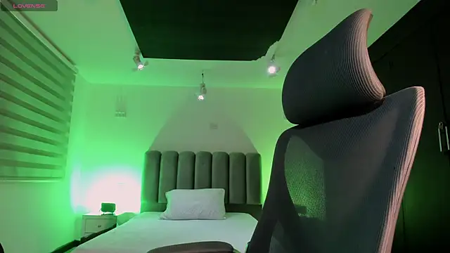 SkyThompson online show from 09/11/25, 04:12