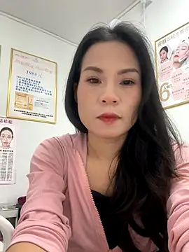 Baby-mmm online show from 12/02/25, 05:20