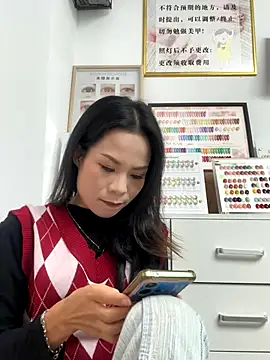 Baby-mmm online show from 10/22/25, 06:02