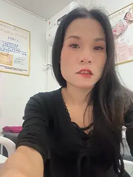 Baby-mmm online show from 11/30/25, 03:51