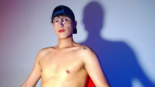 rowanbigboy23 online show from 12/19/25, 07:49