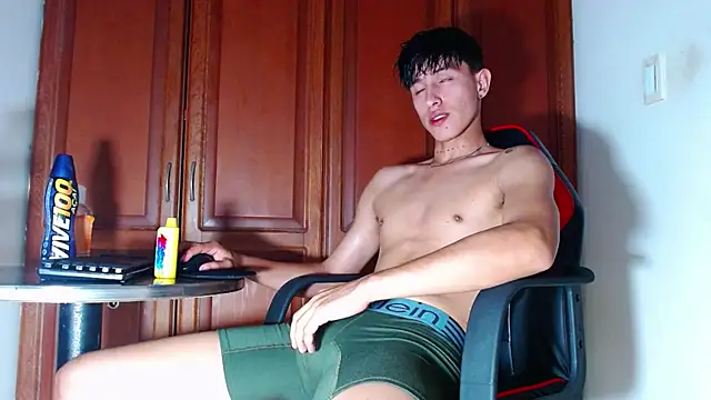 rowanbigboy23 online show from 09/20/25, 04:06