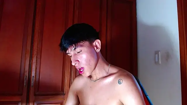 rowanbigboy23 online show from 09/22/25, 01:50