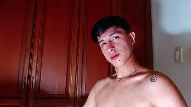 rowanbigboy23 online show from 09/10/25, 02:21