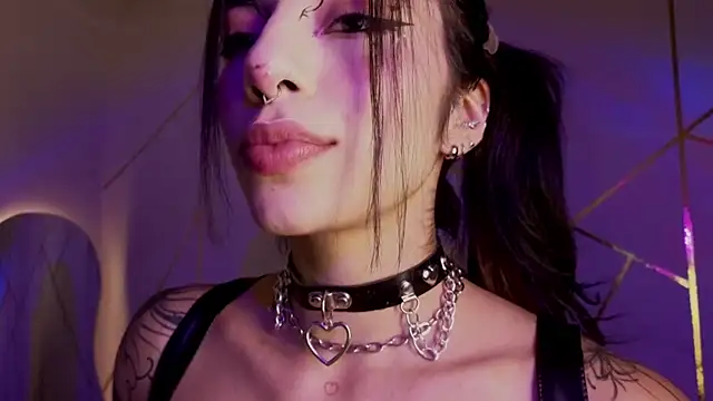 Hollyxx  online show from 02/04/26, 11:33