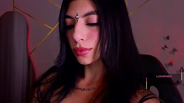 Hollyxx  online show from 11/28/25, 02:12