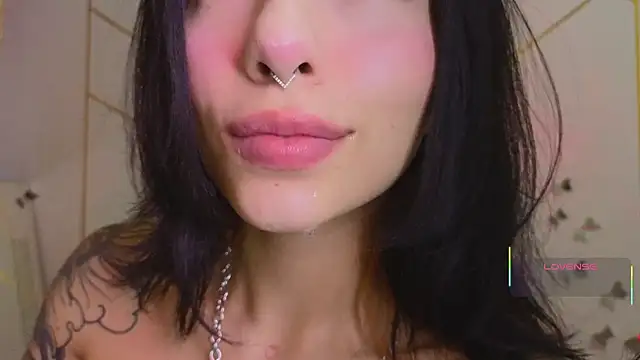 Hollyxx  online show from 11/05/25, 09:34