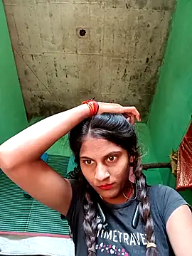 Snapshot of Jyoti_thakurr chatting on 11/04/25, 06:50 Jyoti thakurr online show from 11/04/25, 06:50