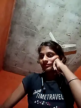 Snapshot of Jyoti_thakurr chatting on 10/07/25, 08:43 Jyoti thakurr online show from 10/07/25, 08:43