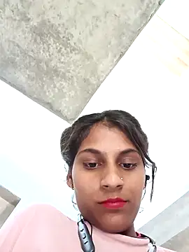 Snapshot of Jyoti_thakurr chatting on 09/13/25, 08:14 Jyoti thakurr online show from 09/13/25, 08:14