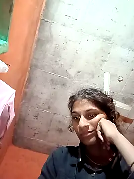 Snapshot of Jyoti_thakurr chatting on 10/28/25, 08:02 Jyoti thakurr online show from 10/28/25, 08:02