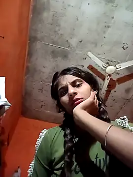 Snapshot of Jyoti_thakurr chatting on 11/03/25, 05:49 Jyoti thakurr online show from 11/03/25, 05:49