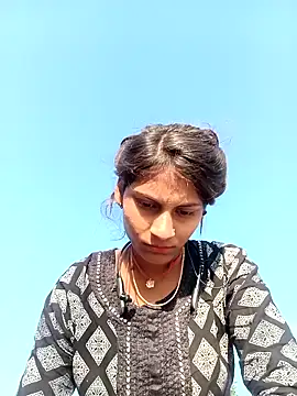 Snapshot of Jyoti_thakurr chatting on 11/08/25, 02:26 Jyoti thakurr online show from 11/08/25, 02:26