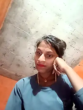 Snapshot of Jyoti_thakurr chatting on 10/26/25, 12:49 Jyoti thakurr online show from 10/26/25, 12:49