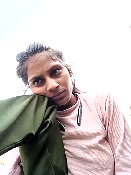 Snapshot of Jyoti_thakurr chatting on 09/15/25, 03:51 Jyoti thakurr online show from 09/15/25, 03:51