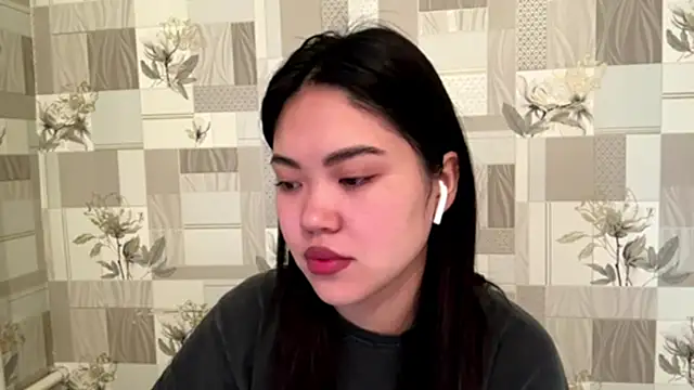 Snapshot of MIMIMary chatting on 10/10/25, 03:07 MIMIMary online show from 10/10/25, 03:07