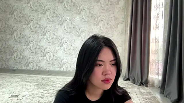 Snapshot of MIMIMary chatting on 10/13/25, 12:07 MIMIMary online show from 10/13/25, 12:07