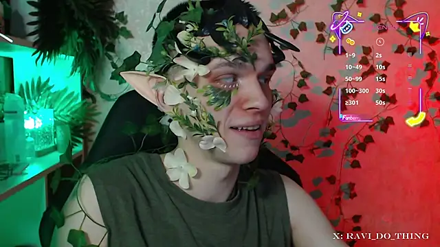 Snapshot of frozen_boy chatting on 09/19/25, 04:11 frozen boy online show from 09/19/25, 04:11