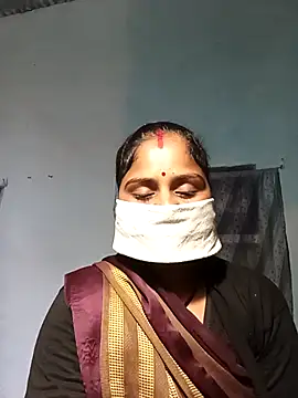 Sheema tyagi online show from 11/26/25, 11:43