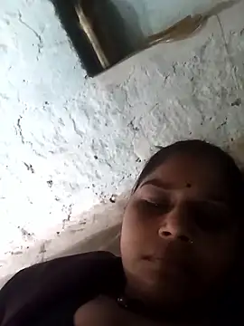 Sheema tyagi online show from 11/04/25, 08:29