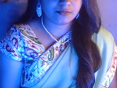 Snapshot of Aanya_Hazel chatting on 09/26/25, 03:30 Aanya Hazel online show from 09/26/25, 03:30