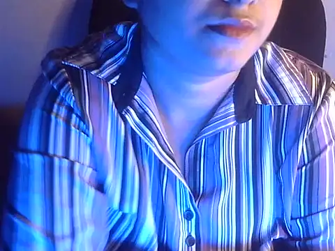 Snapshot of Aanya_Hazel chatting on 09/20/25, 03:06 Aanya Hazel online show from 09/20/25, 03:06