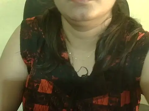 Snapshot of Aanya_Hazel chatting on 10/01/25, 04:33 Aanya Hazel online show from 10/01/25, 04:33